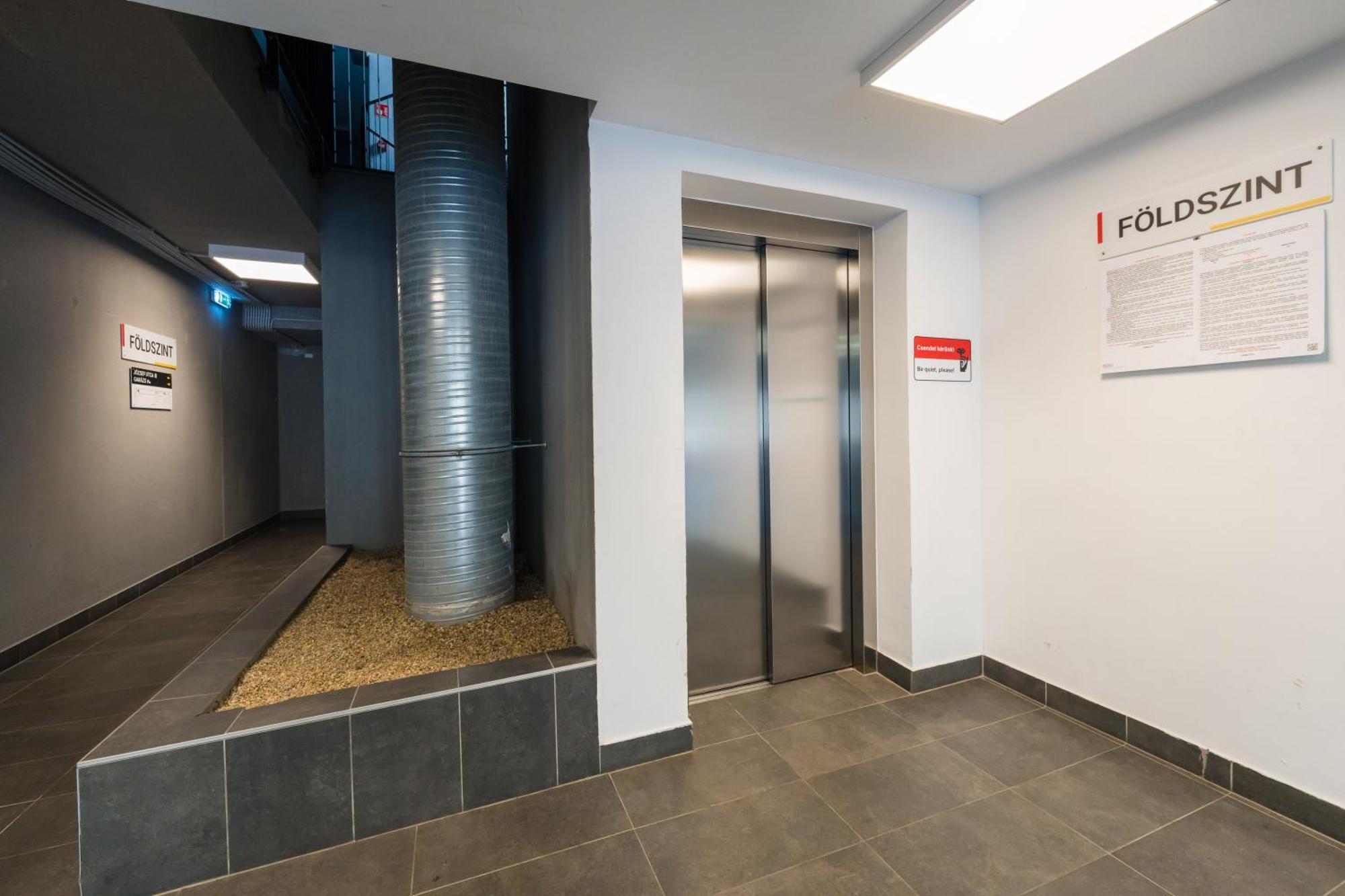 Brand New Modern Apartment-2 Rooms-Balcony-Garage Budapest Esterno foto