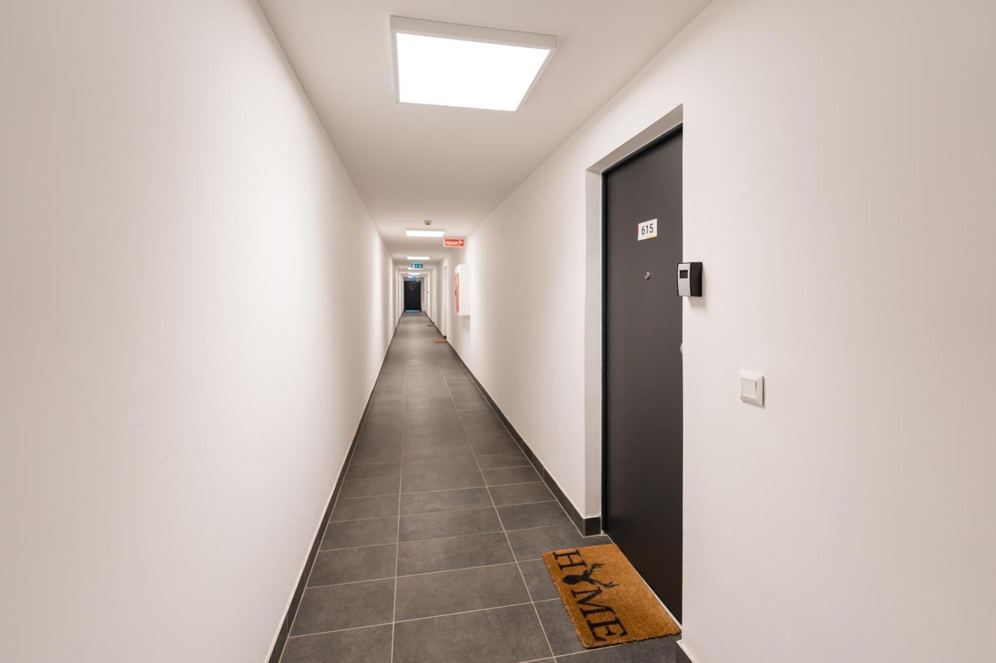 Brand New Modern Apartment-2 Rooms-Balcony-Garage Budapest Esterno foto